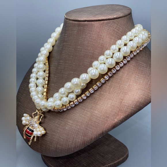 Chain Necklace.. Honey Bee Triple Layered Pearl Necklace & Earrings - Picture 8 of 9